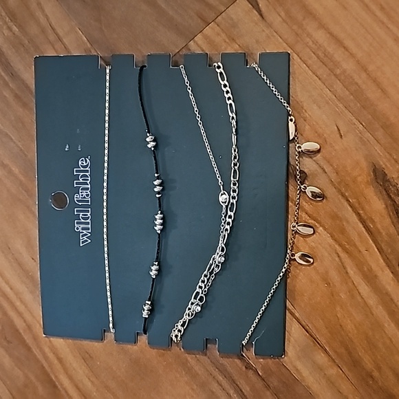 Jewelry - Wild fable chokers